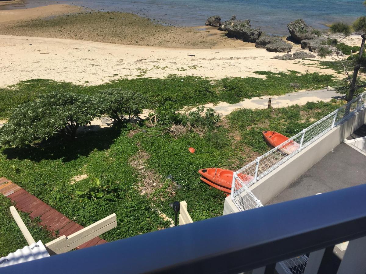 Ken'S Beachfront Cafe & Lodge, Bl2, Oceanfront And Free Canoe Rental Onna Zewnętrze zdjęcie